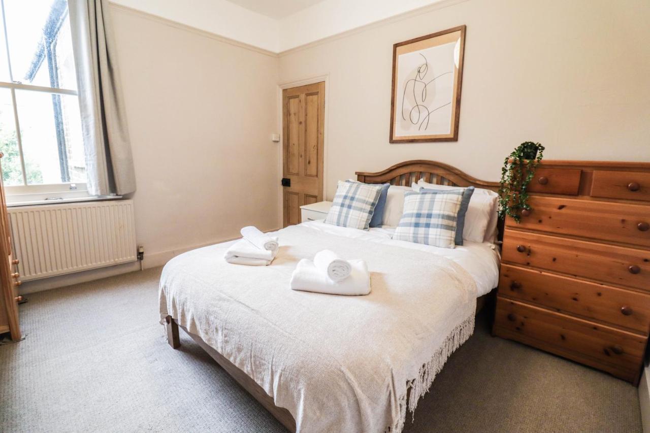Stunning 5 Bed House In Clapham - Free Wifi! * Londra
