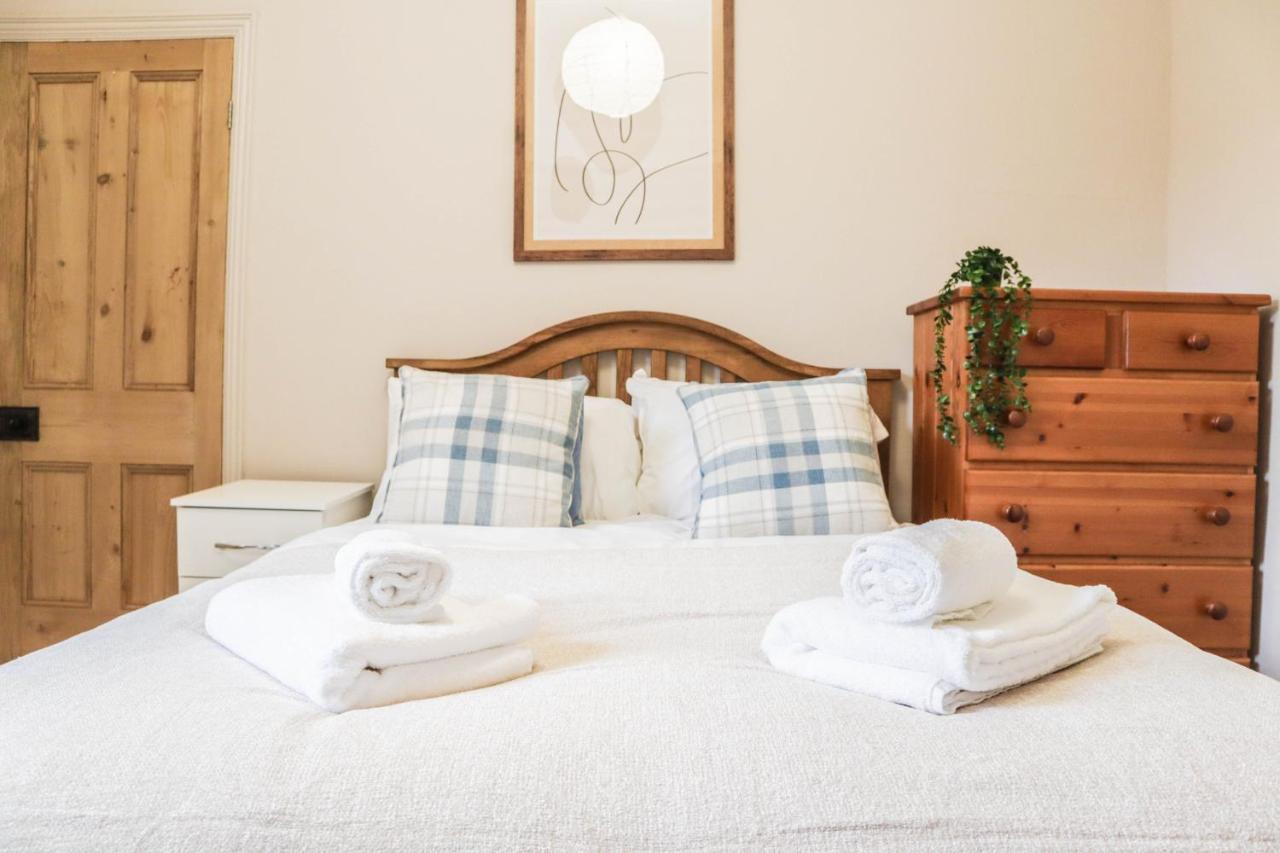 Stunning 5 Bed House In Clapham - Free Wifi! * Londra