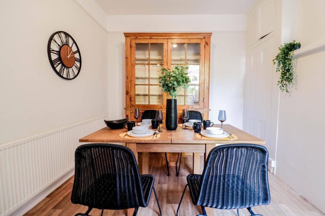 Stunning 5 Bed House In Clapham - Free Wifi! Londra
