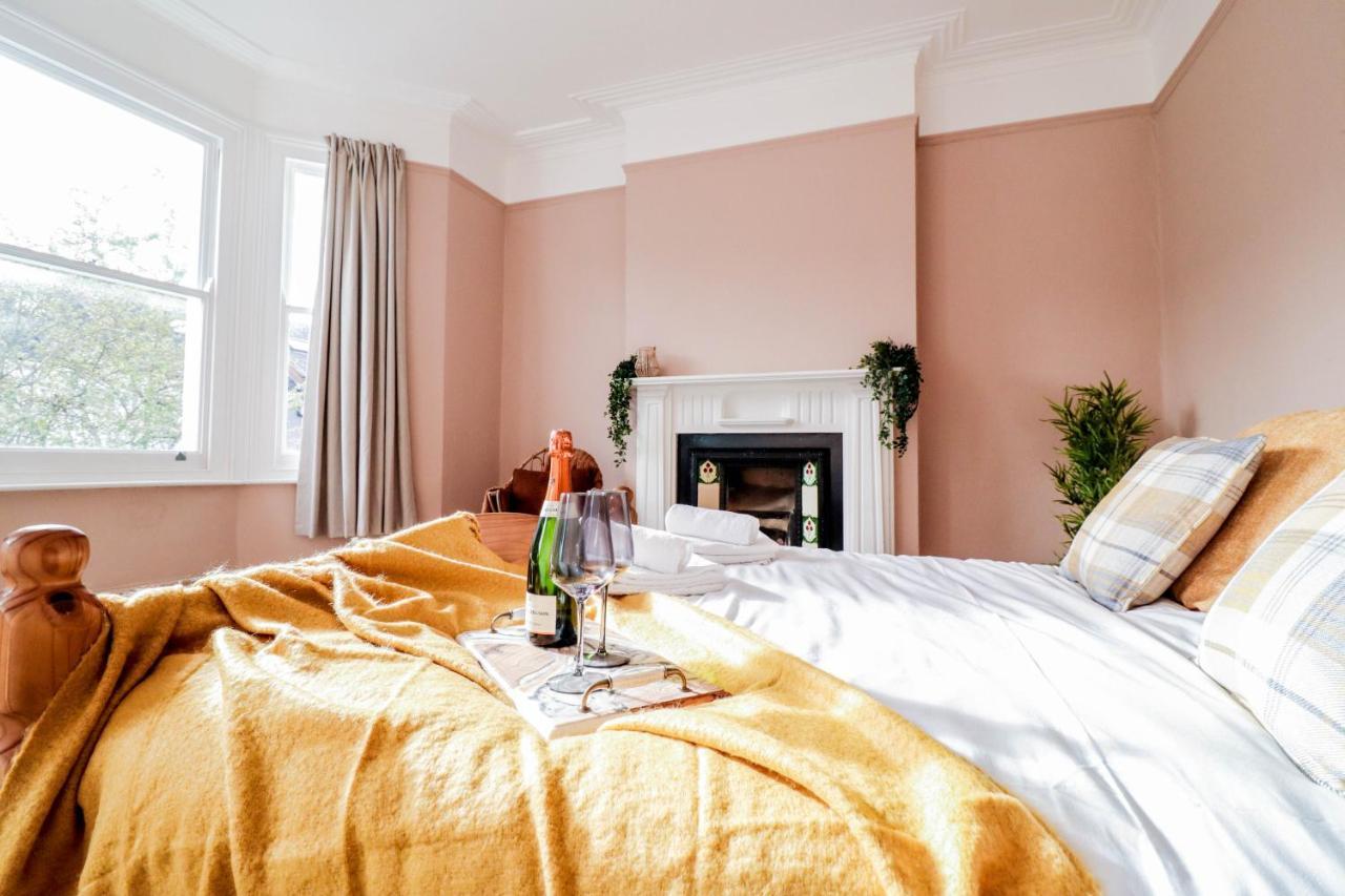 Case de vacanță Stunning 5 Bed House In Clapham - Free Wifi!