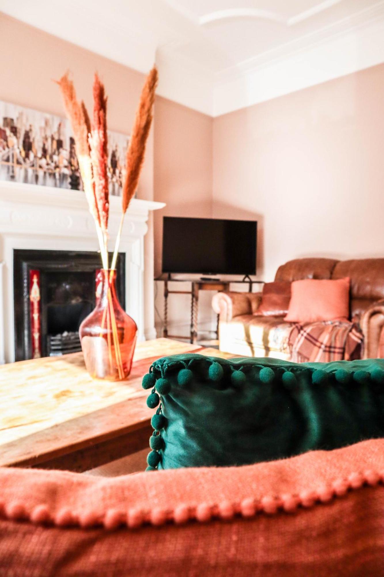Stunning 5 Bed House In Clapham - Free Wifi! * Londra