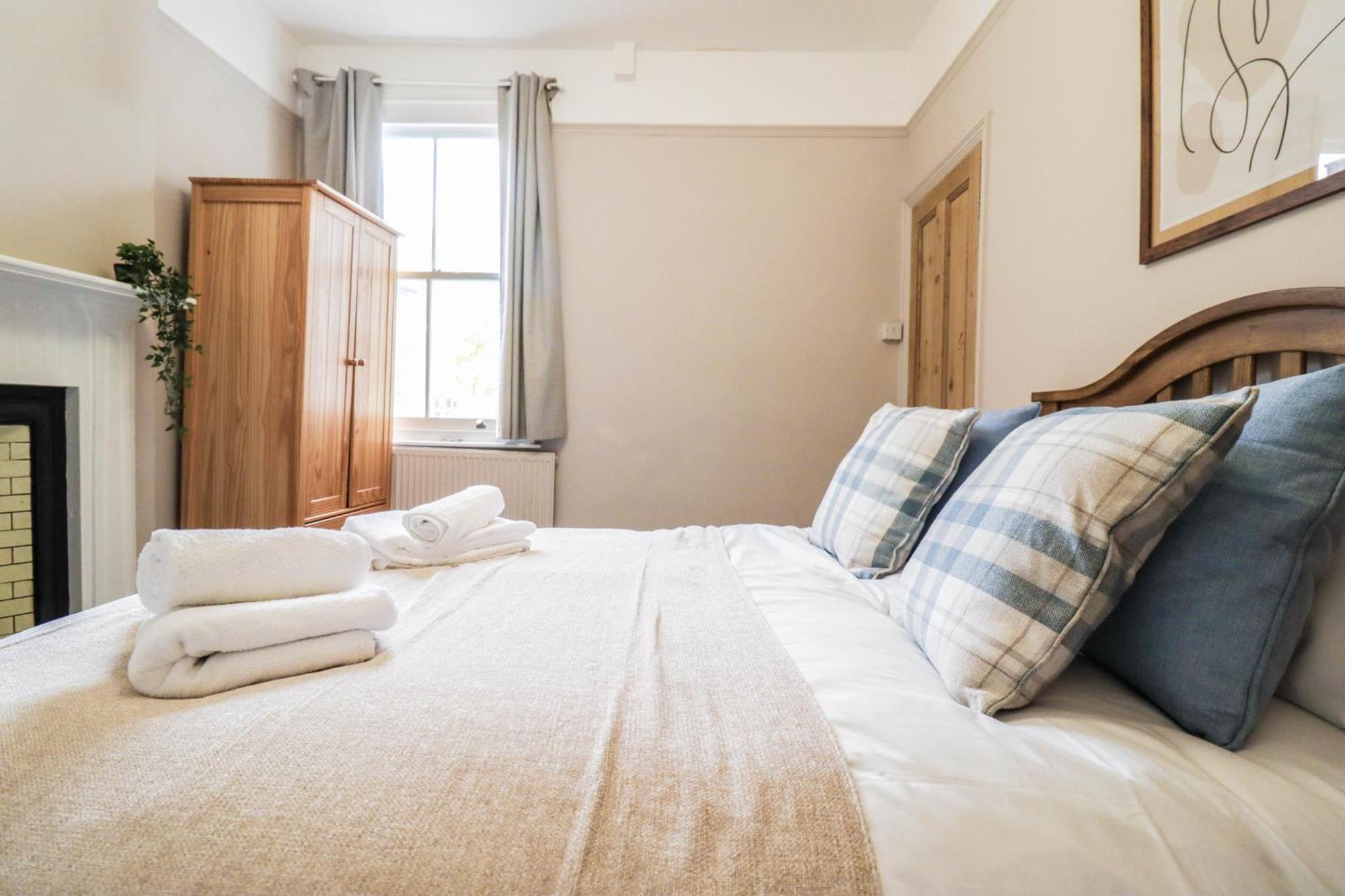 Stunning 5 Bed House In Clapham - Free Wifi! Londra